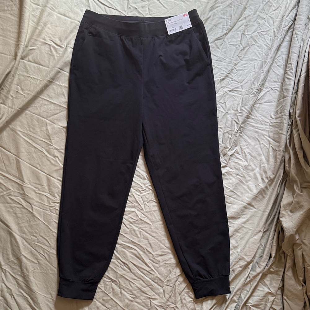 Uniqlo Women’s black joggers